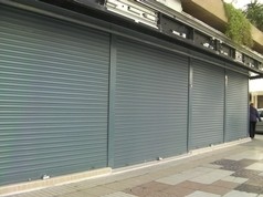 Puertas  en   fachada